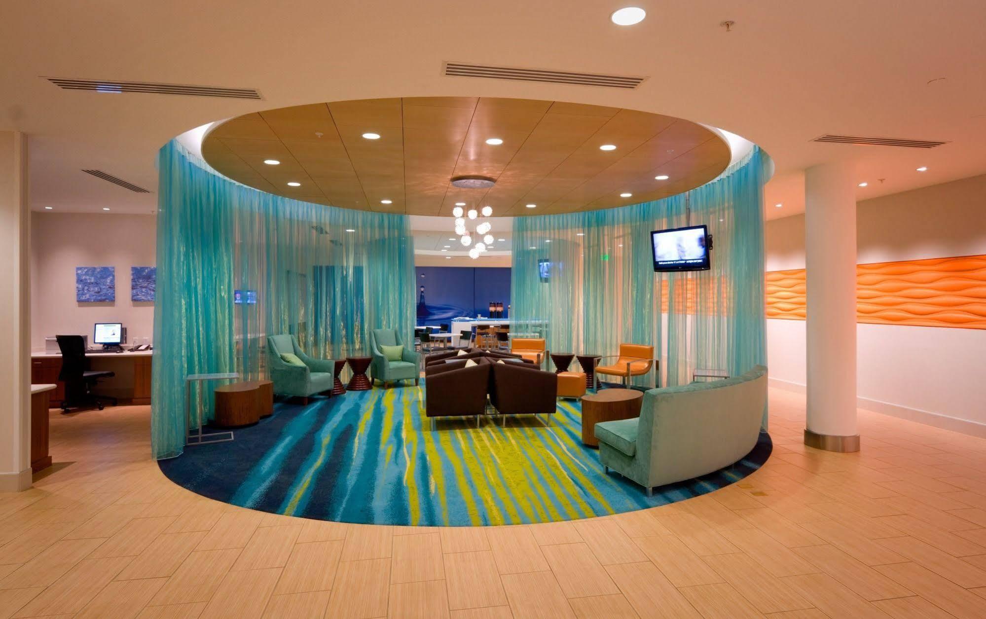 Springhill Suites By Marriott ורנל מראה חיצוני תמונה